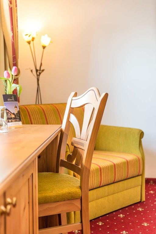 Metzgerei Gasthof Oberhauser - Hotel Zur Post إيغْلِنْغ المظهر الخارجي الصورة